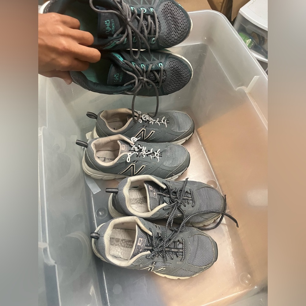 Women's 8.5 new balance ryza sneaker three pair